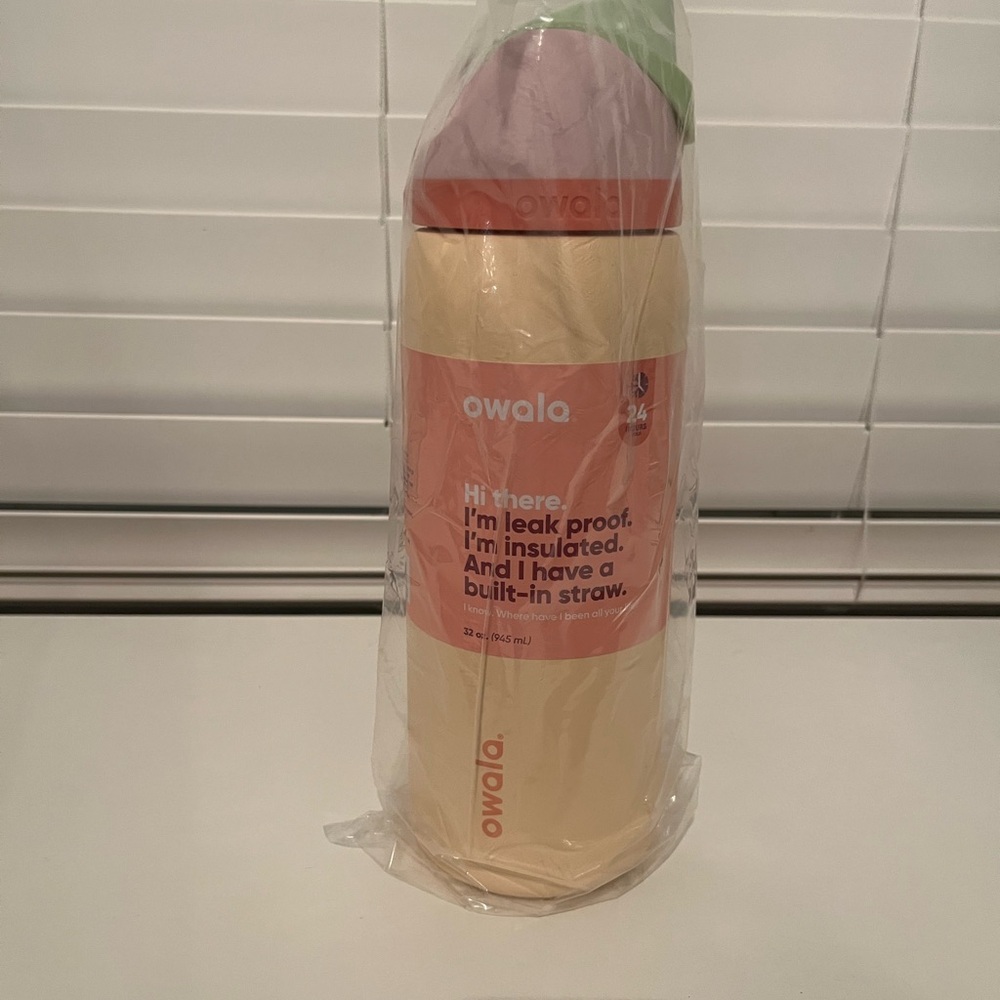 NWT LIMITED EDITION OWALA 32 oz Desert Bloom free sip water bottle